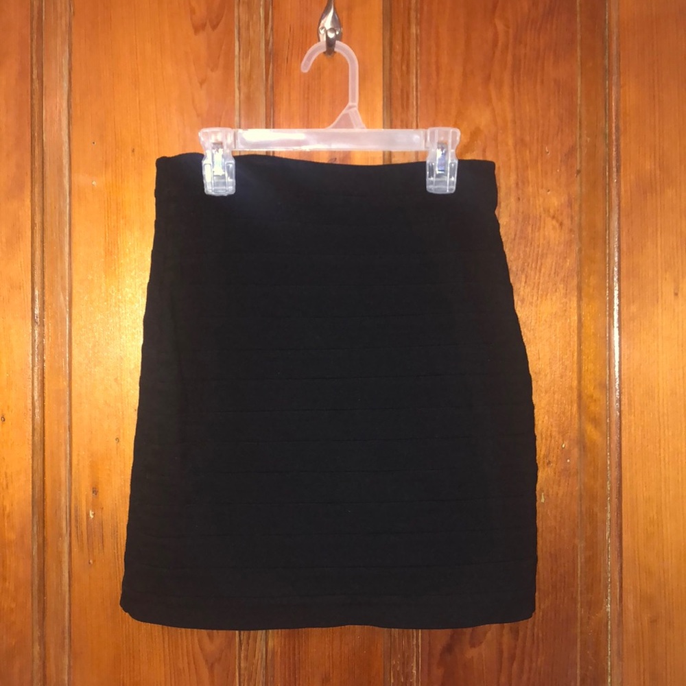 EXPRESS Striped black pencil skirt